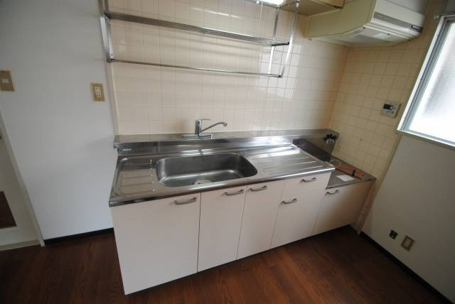 第2村田ハイツ【キャッシュバック対象物件】のキッチン|きれいなキッチンです