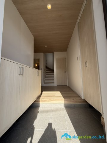 秦野市第1北矢名　新築戸建　全5棟1号棟の玄関