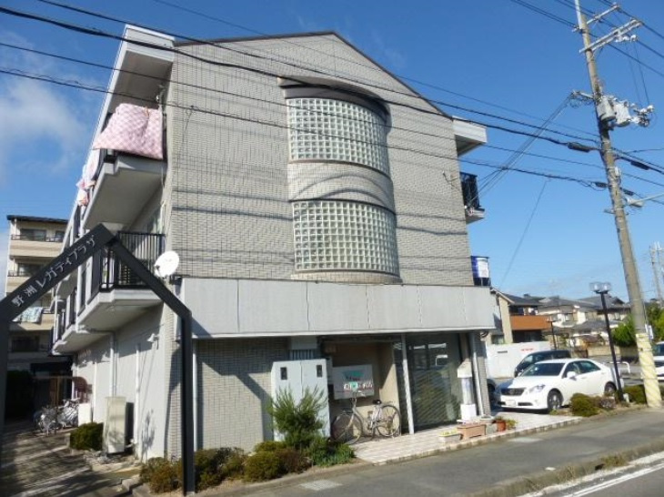 野洲市冨波乙の店舗一部