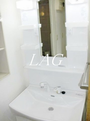 【独立洗面台】 | ソアーヴェ日暮里 | 独立洗面台になります。