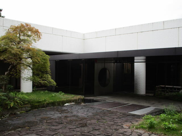 結城会館のエントランス