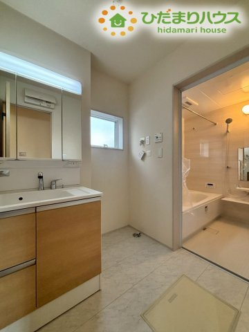 深谷市東方第2　新築一戸建て　リーブルガーデン　03の独立洗面台