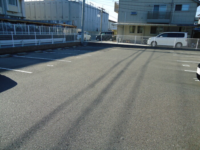 ローズコート美里 A棟の駐車場|駐車場