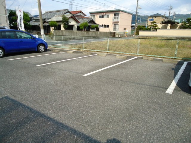 コンフレール末武の駐車場|駐車場