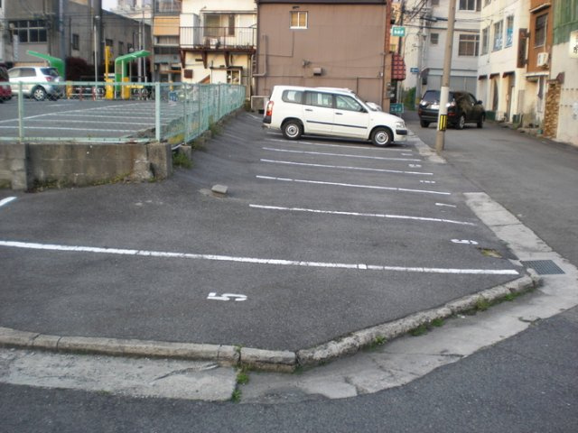 シャルマン本町の駐車場|駐車場