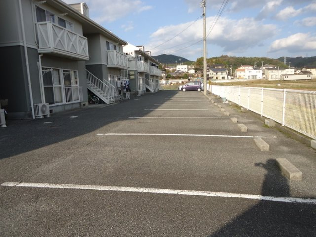 サンライズ富士 B棟の駐車場|駐車場