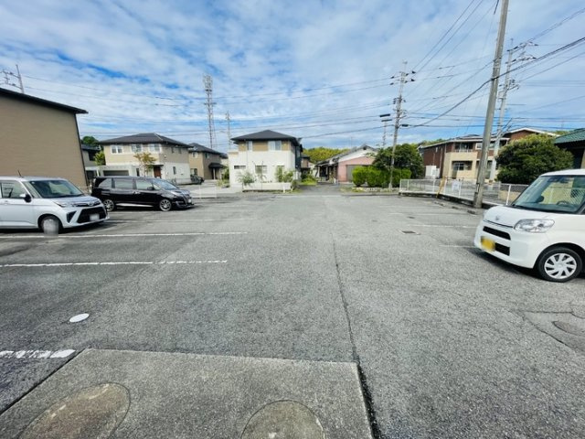 サンハイム東河原 Ⅰ棟の駐車場|駐車場