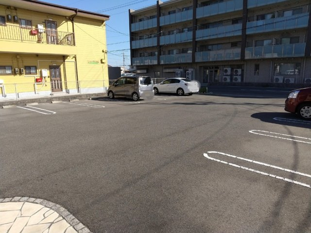 グランドゥール光の駐車場|駐車場