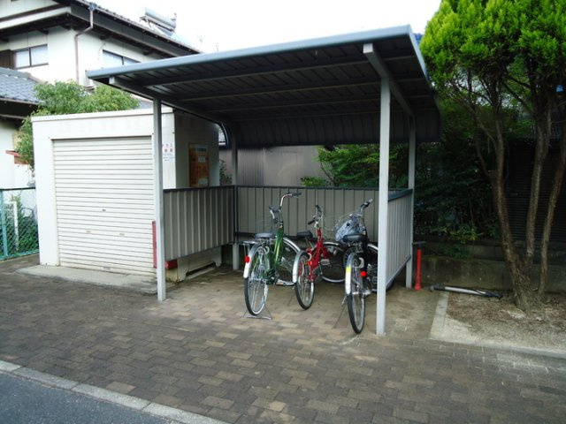 アムール美里のその他共用部分|駐輪場