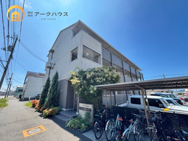 D-room築港町の外観