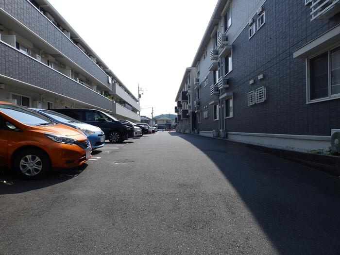 D-room桜町 D棟の駐車場|駐車場