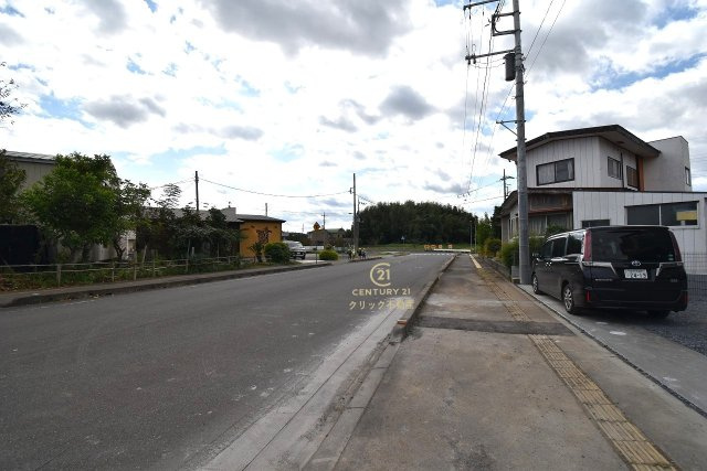 リーブルガーデン  那珂市瓜連　4期　限定1棟！の前面道路含む現地写真|内覧、気になる他の物件と合わせての現地ご案内も可能です。HPから、またお電話でも、お気軽にお問い合わせください。