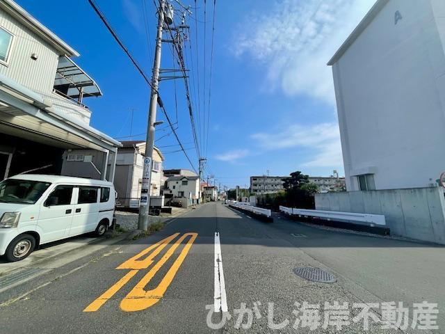 茅ヶ崎市萩園　売地の前面道路含む現地写真|現地外観