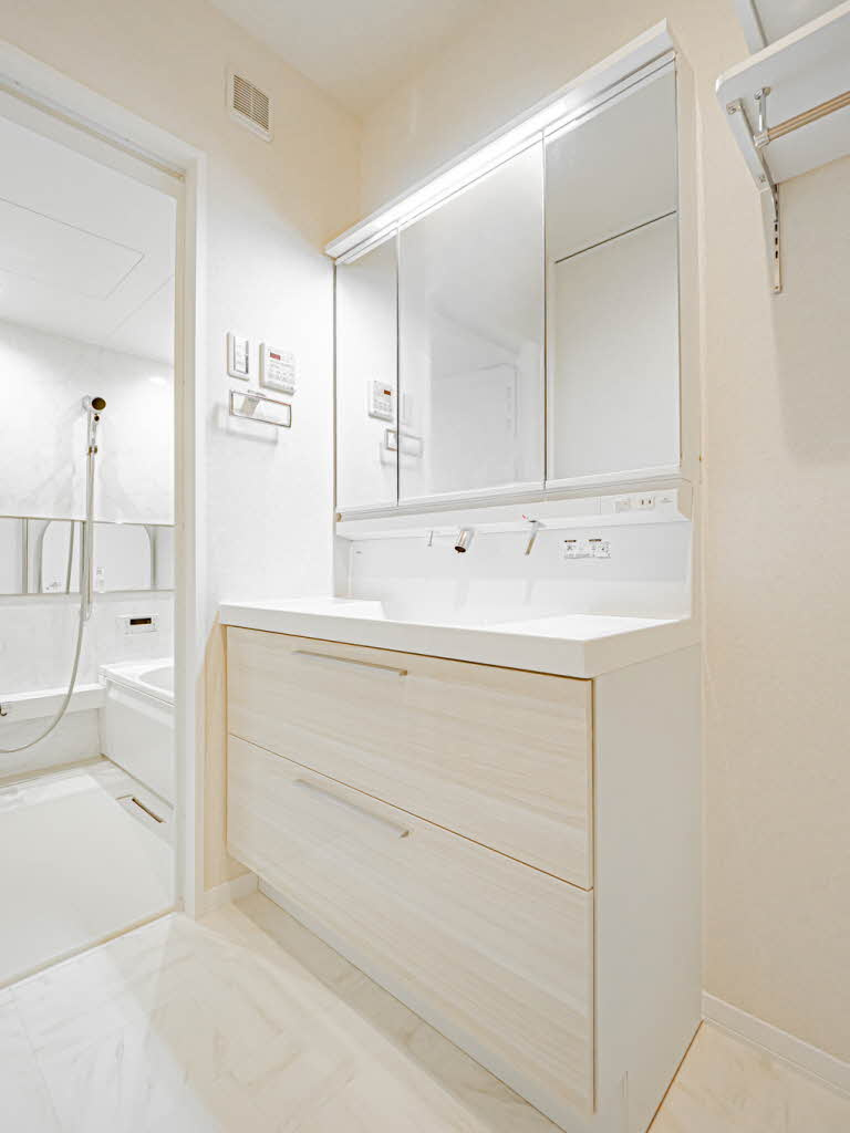 フクジュエールの独立洗面台