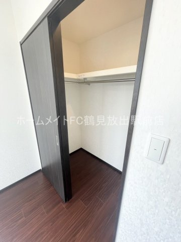 東大阪市長田中１丁目の賃貸マンションの収納