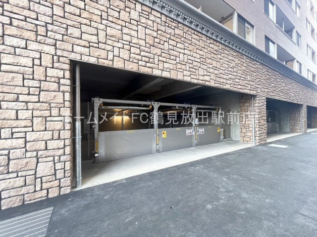 東大阪市長田中１丁目の賃貸マンションの駐車場