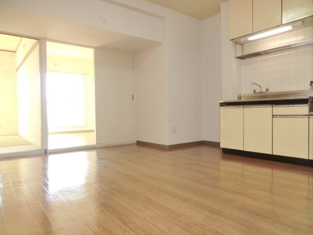 ホワイトオークヴィラ中尾台の内装|別室参考写真です。