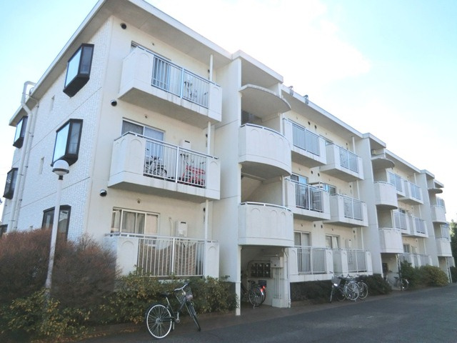 ホワイトオークヴィラ中尾台のエントランス