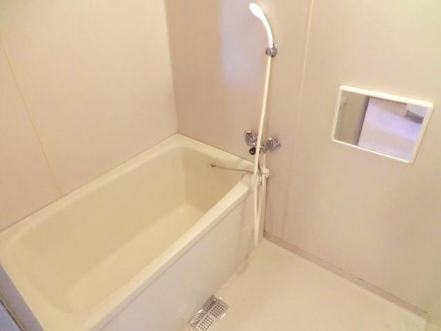 ホワイトオークヴィラ中尾台の浴室|別室参考写真です。