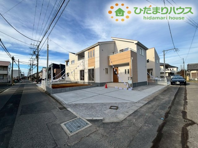 深谷市東方第2　新築一戸建て　リーブルガーデン　04の前面道路含む現地写真|角地につき日当たり・通風良好◎
お車の出し入れもスムーズに行える開放的な立地です！
