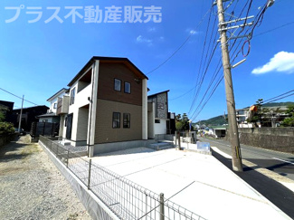 【外観】 | 現地写真。プラス不動産販売なら、現場の全ての棟をまとめてご見学頂けます。