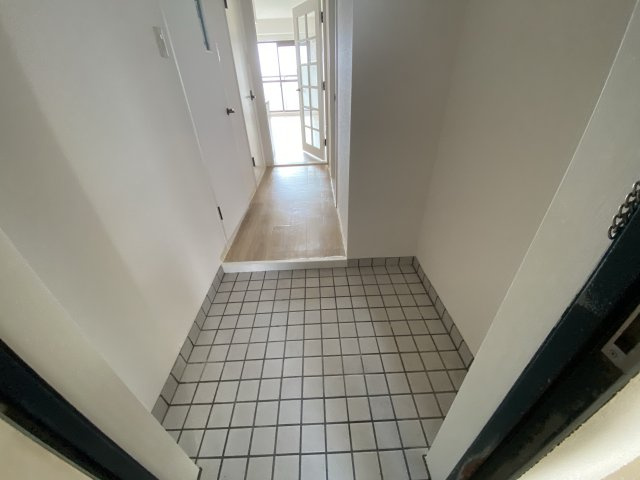 ブリージェ姫路の玄関