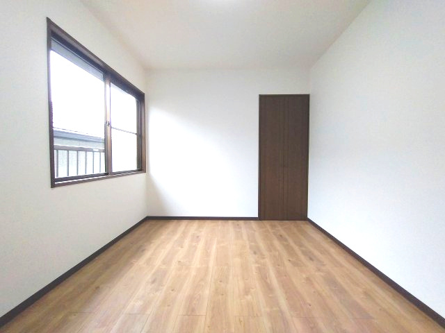 緑区平手北二丁目　売戸建の洋室|居住スペースとして十分な広さを確保しているので、お子様用のお部屋としてご利用できます♪