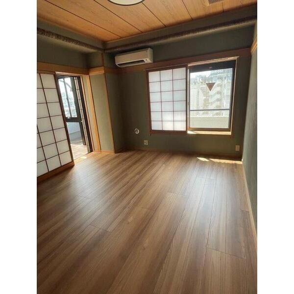 日進ヒルズ代官山の玄関