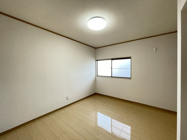 三戸郡階上町大字道仏字耳ケ吠の洋室