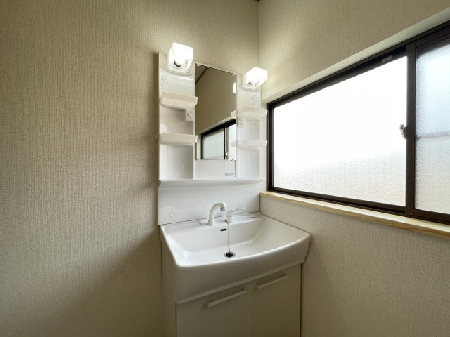 三戸郡階上町大字道仏字耳ケ吠の独立洗面台