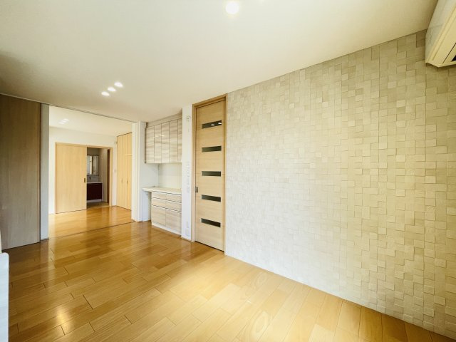 【居間・リビング】 | 深谷市上柴町東4丁目　中古戸建