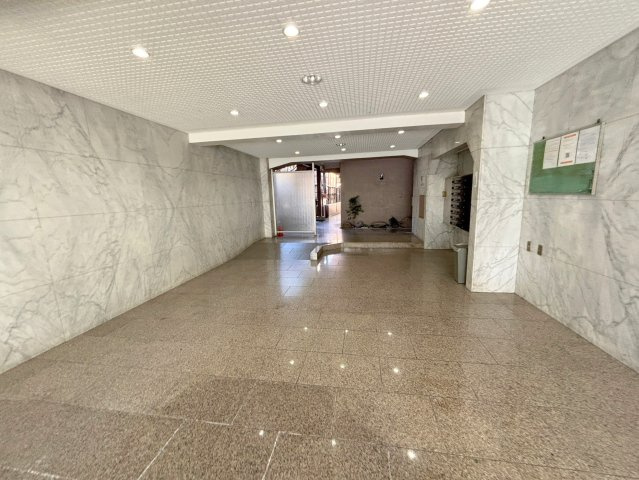 第1パールマンションのロビー