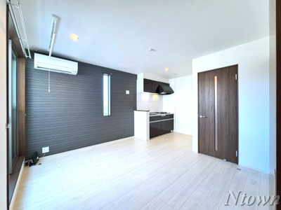 【居間・リビング】 | GRANDTIC車道（グランティッククルマミチ） | ゆったり過ごせる居間です