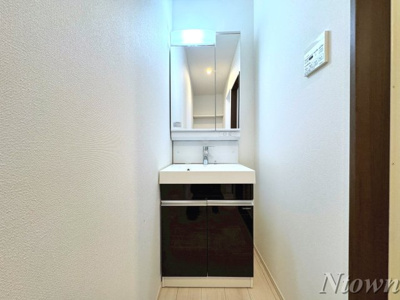 【独立洗面台】 | GRANDTIC車道（グランティッククルマミチ） | 独立洗面化粧台が付いています