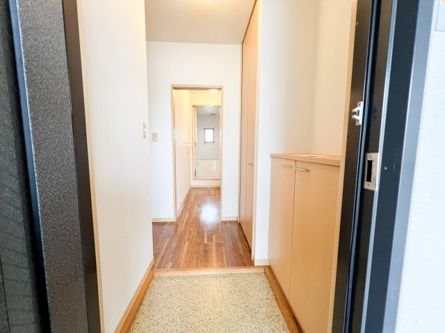 シャーメゾン・フレール D棟の玄関