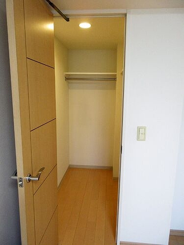 センチュリーつくばみらい平Ｂの収納|ウォークイ(洋室約8.0畳)※前回募集時2023.11撮影