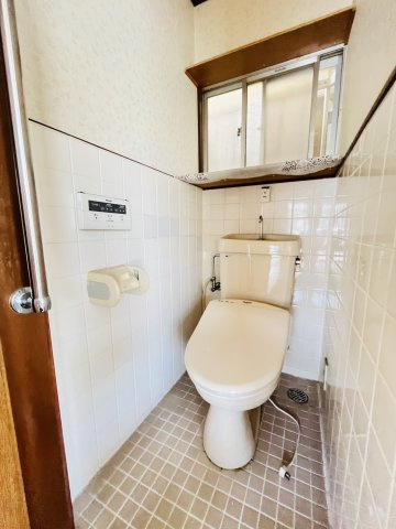 明石市野々上貸家のトイレ