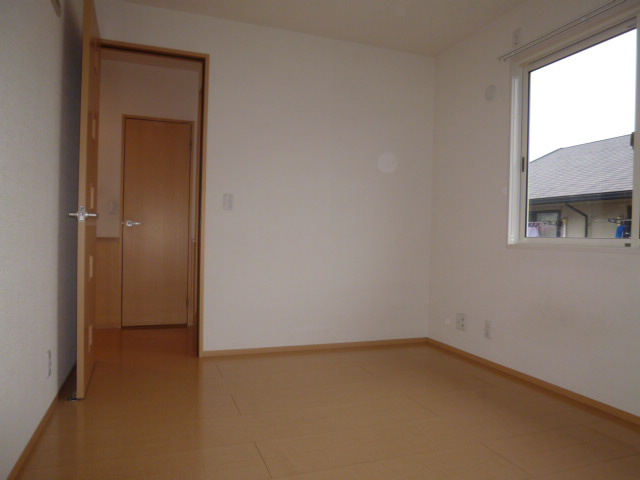 ヴィスタ桑田Ⅷの寝室|洋室