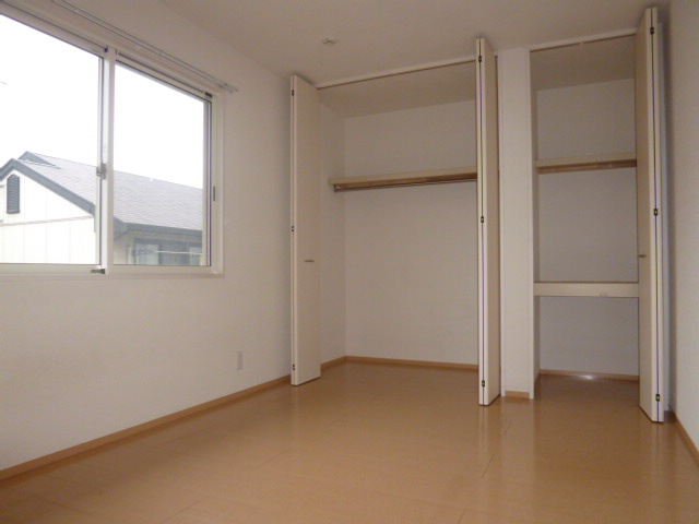 ヴィスタ桑田Ⅷの寝室|洋室