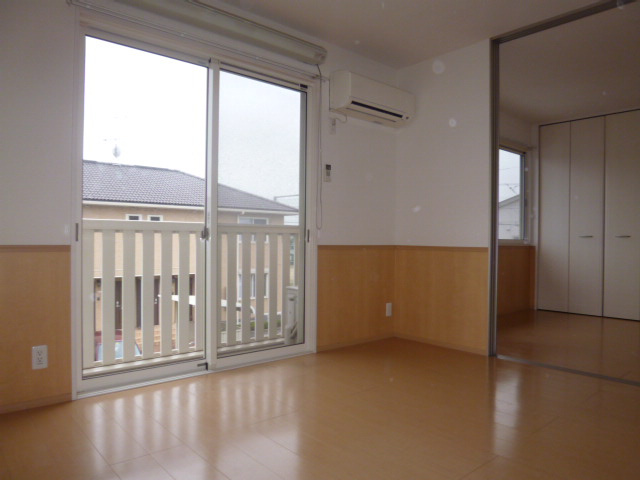 ヴィスタ桑田Ⅷの居間・リビング