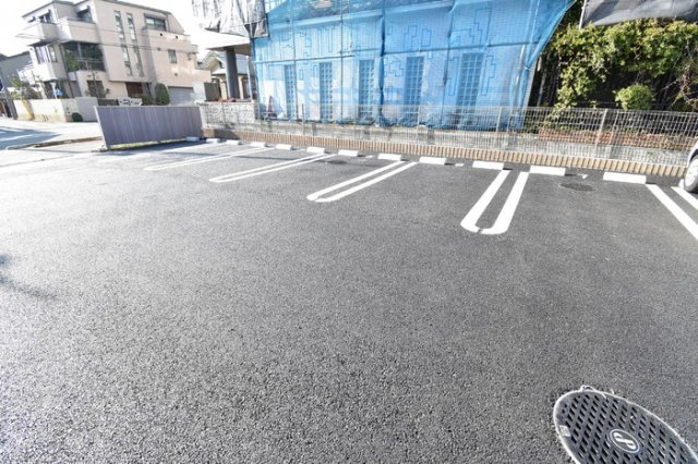 【駐車場】 | カーサグラナーテ | 駐車場