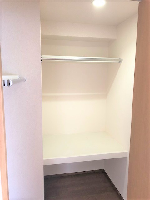 バティール西小森野A棟の収納|便利な収納スペースです