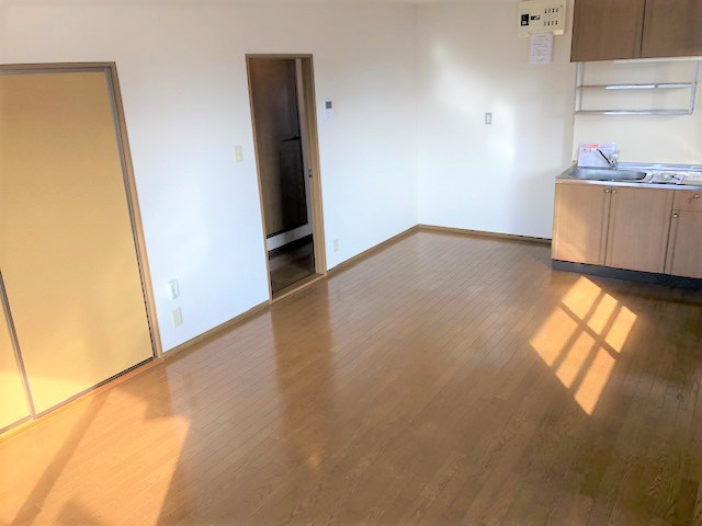 バティール西小森野A棟の居間・リビング|居間です