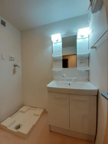 カメリアⅤ　Ａの洗面所|広い洗面スペース