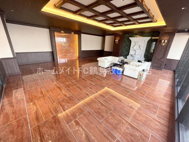 東大阪市長田中１丁目の賃貸マンションのロビー