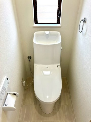 丸亀市田村町　水回り充実の再生住宅のトイレ