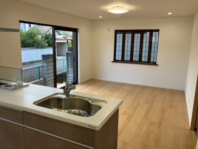 丸亀市田村町　水回り充実の再生住宅の居間・リビング