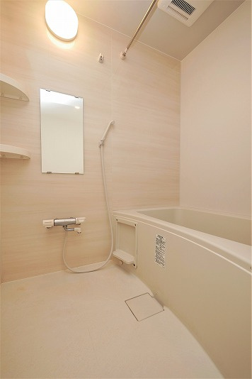 カーサ・バローレ江波二本松の浴室|カーサ・バローレ江波二本松　102号