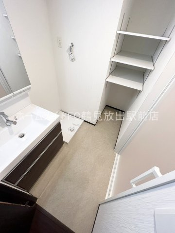 東大阪市長田中１丁目の賃貸マンションの洗面所