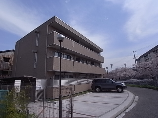 リバープレイス中山手